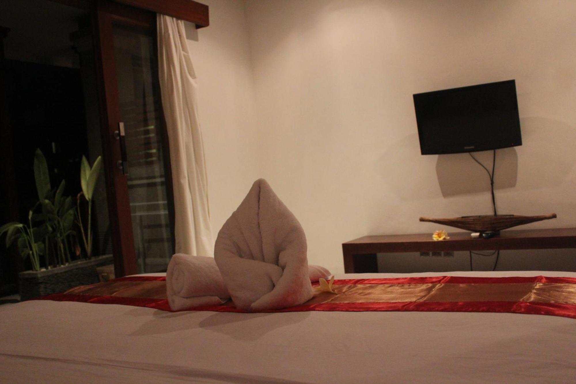 Letos Kubu Homestay Kuta Lombok Habitación foto