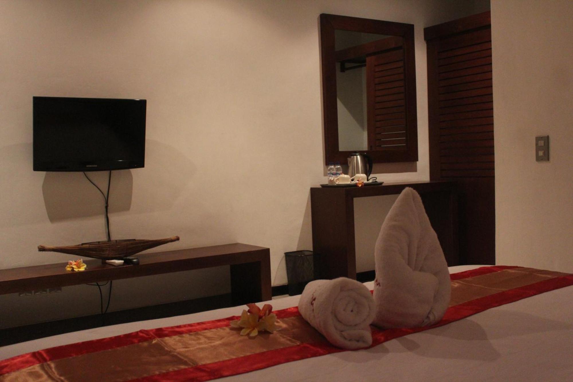 Letos Kubu Homestay Kuta Lombok Habitación foto